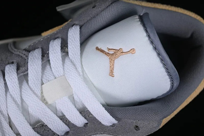 All categories Air Jordan Jordan series basketball shoes Air Jordan 1 Low Z version Air Jordan 1 Low AJ1 Joe 1 gray brown low-top cultural basketball shoes DC0774-189